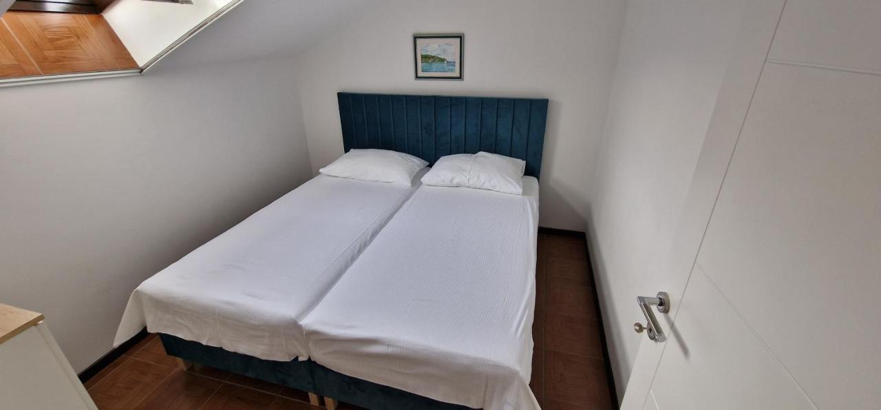 Apartmani Eladora Biograd Na Moru Luaran gambar