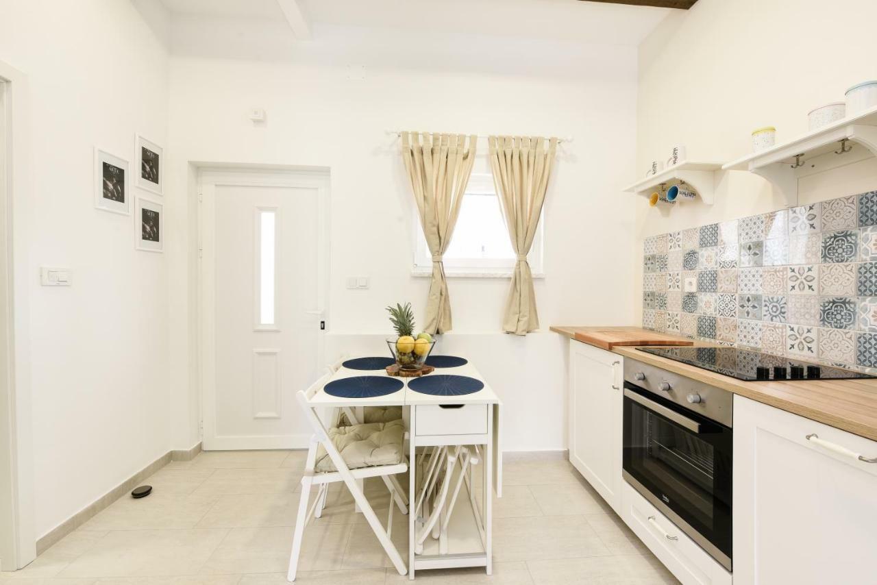 Apartmani Eladora Biograd Na Moru Luaran gambar