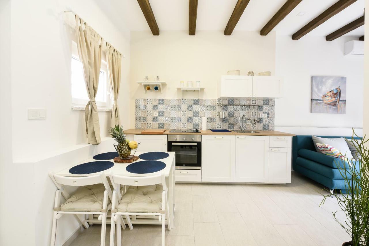 Apartmani Eladora Biograd Na Moru Luaran gambar